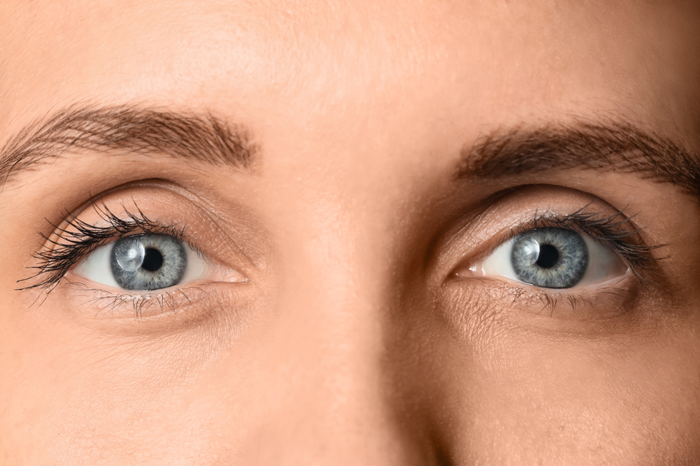 Body language expert reveals powerful trick for people who have trouble holding eye contact