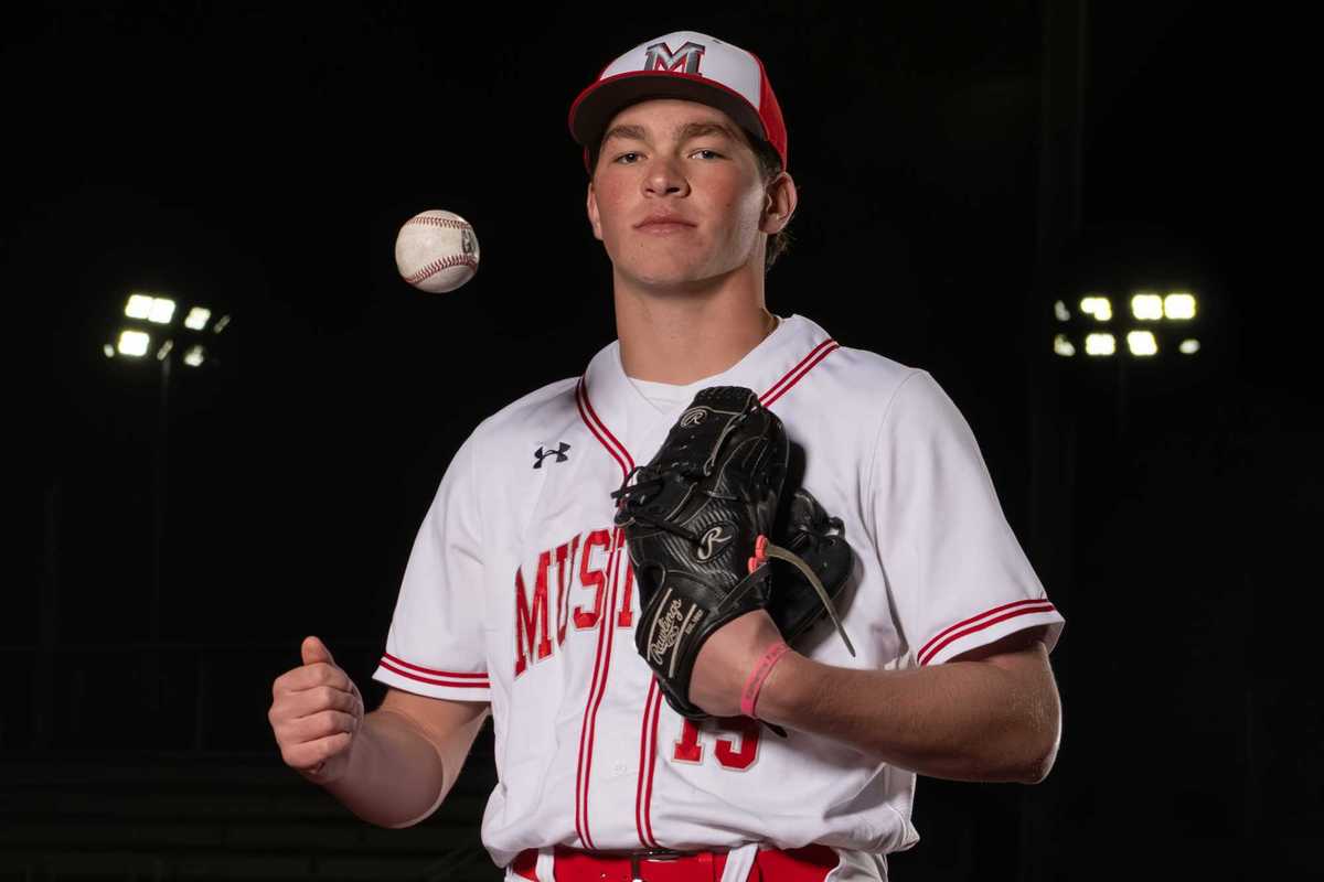 CAMPUS CORNERSTONE: Memorial’s Sperandio Thriving as a Dual-Sport Star