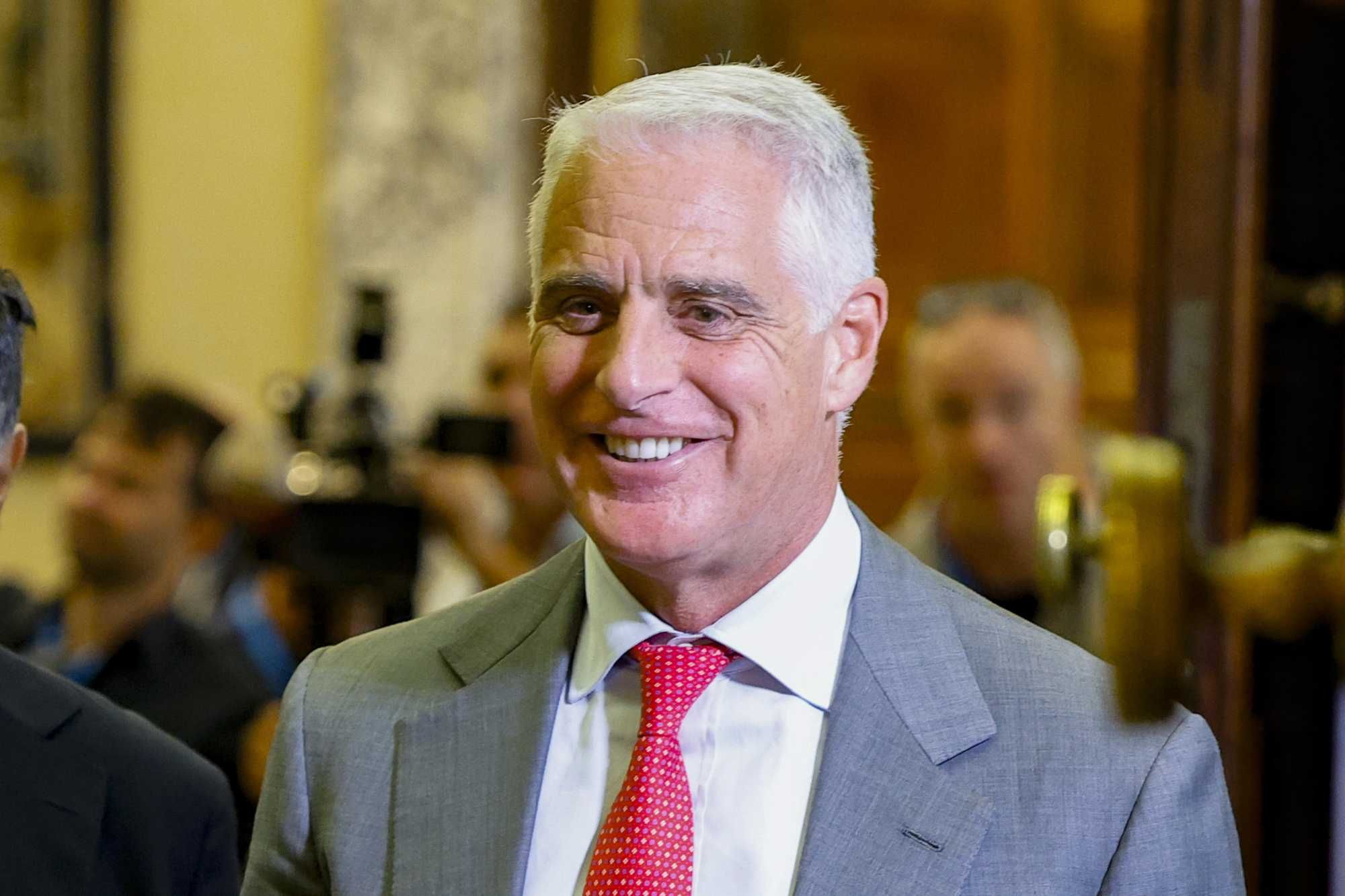 Il bazooka di Orcel: 30 miliardi di dividendi