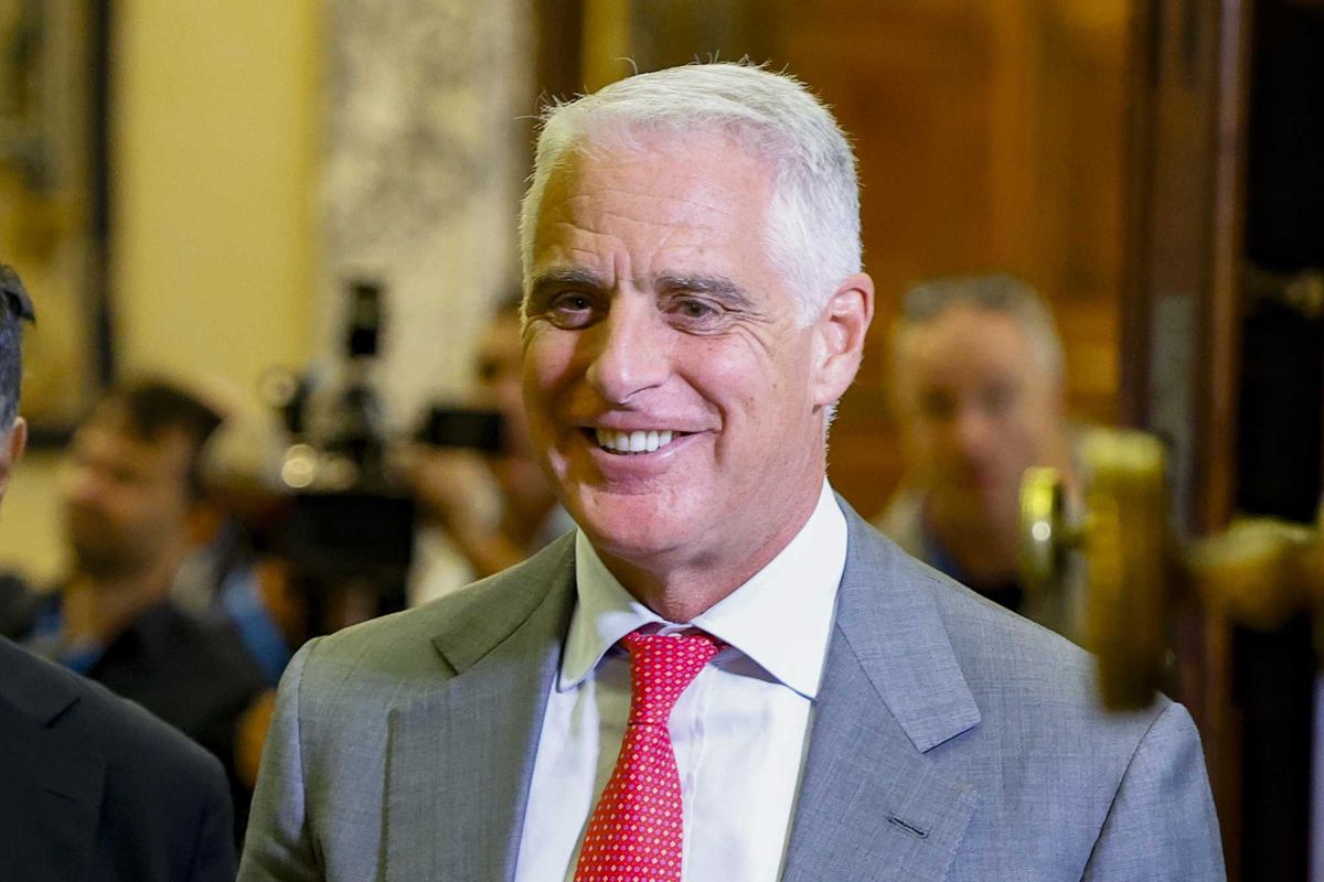 Il bazooka di Orcel: 30 miliardi di dividendi