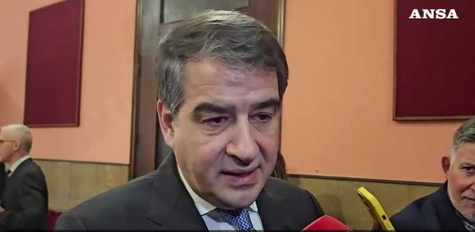 Fitto a Sassari: «Entro giugno presenterò la strategia per le isole»