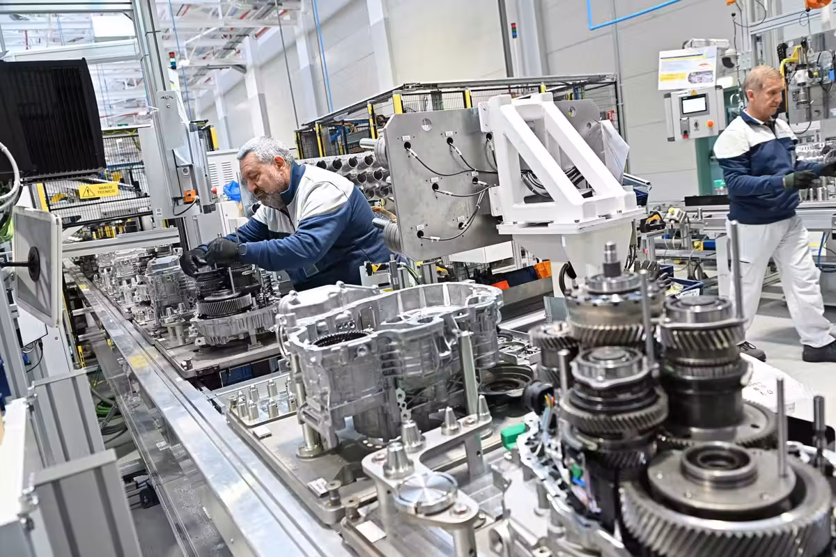 Stellantis molla le batterie e torna al diesel