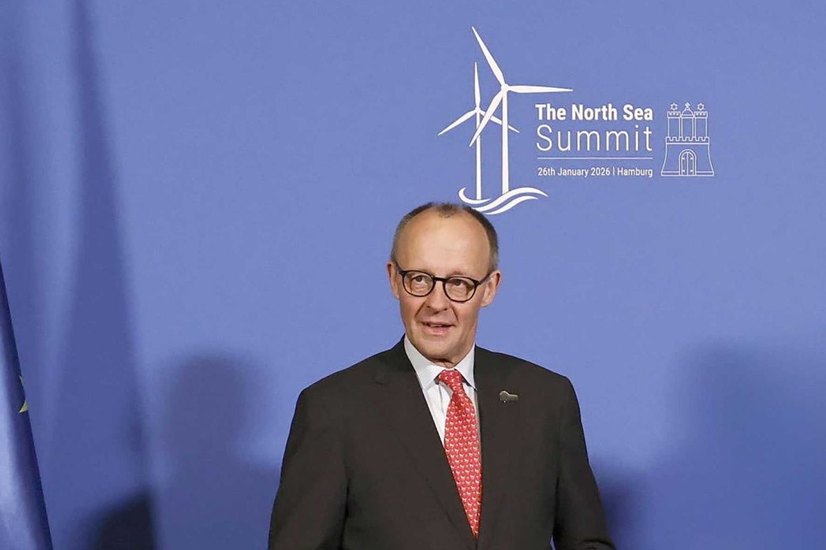 Merz declassa l’energia rinnovabile: non è più una priorità per il Paese