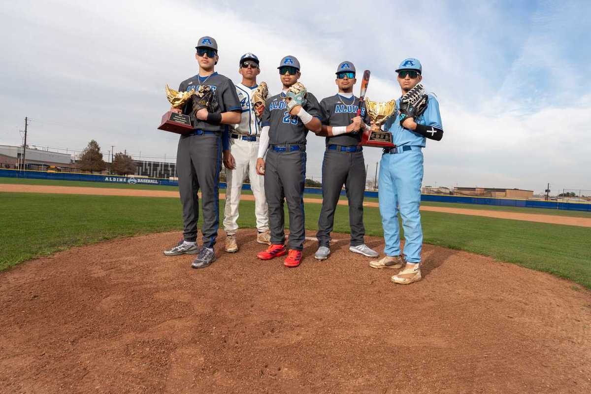 Toups driving No. 23 Aldine band-wagon