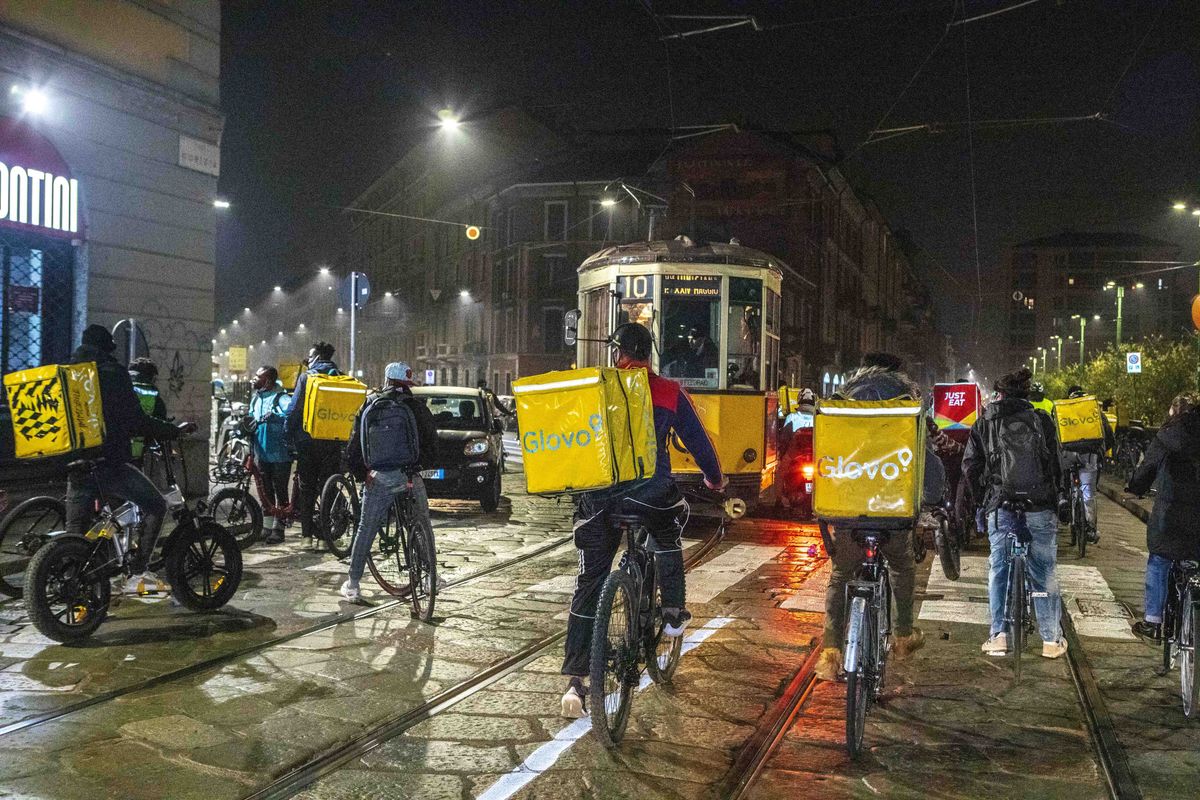 Gli ultrà dell’accoglienza si svegliano: i disperati fan comodo agli sfruttatori