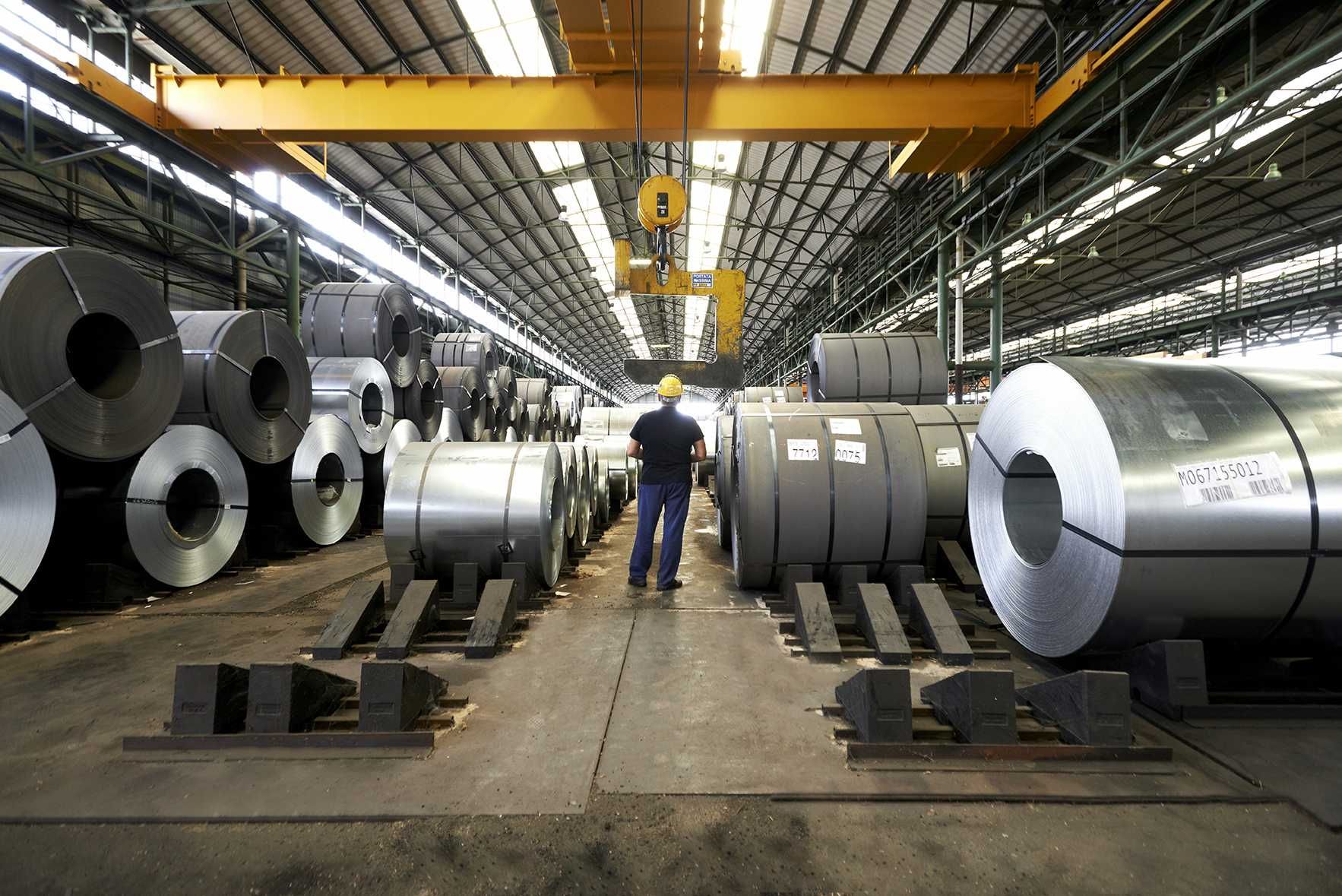 Smentiti i sindacati. L’ex Ilva riparte (quasi) a pieno regime e aspetta il fondo Usa