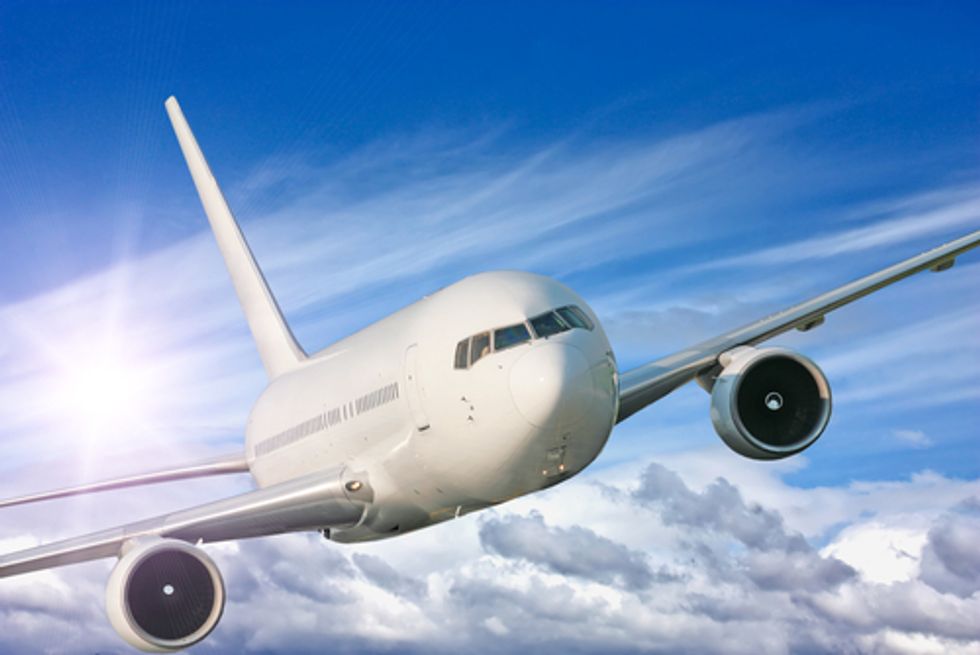 U.S. Lags as Europe Adopts Airline Pollution Rule