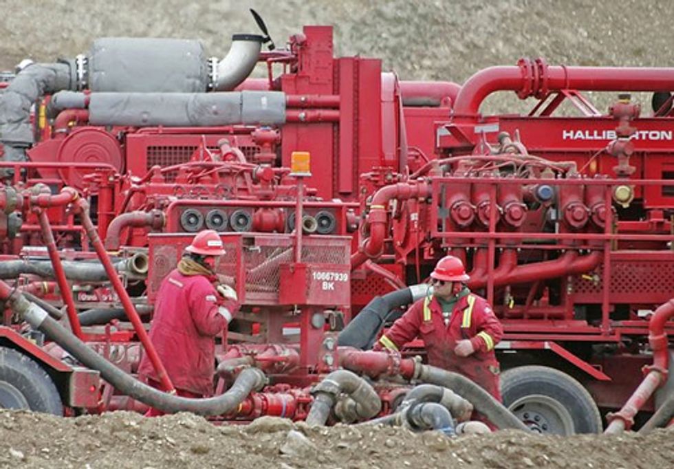 Environmental Groups Continue Fight against LNG Fracking