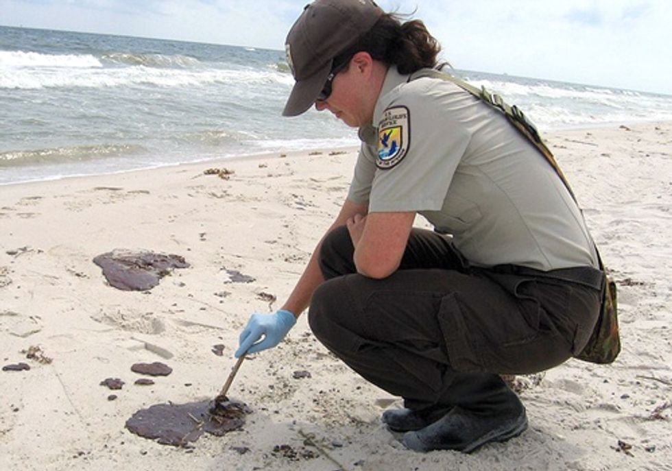 Deadly Bacteria Found in Gulf Coast Tar Balls