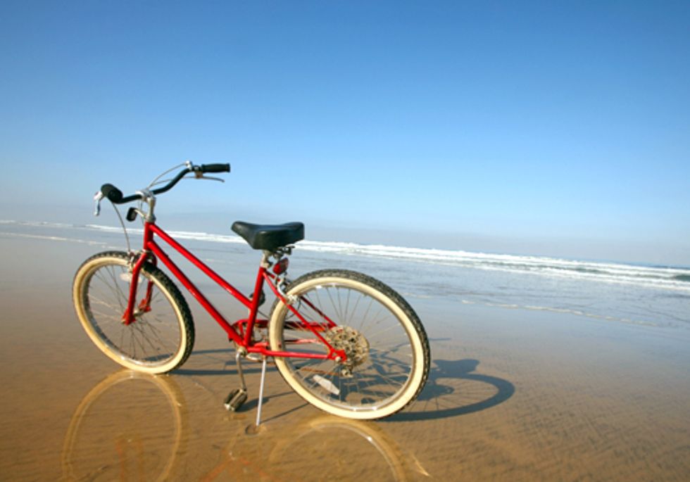Sierra Club and Celebrity Friends Say 'Get Outside' for Earth Day 2012