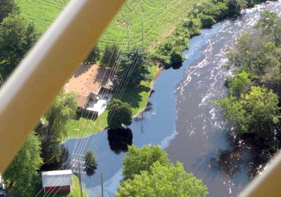 Report Finds Many Communities Still Vulnerable to Oil Spills