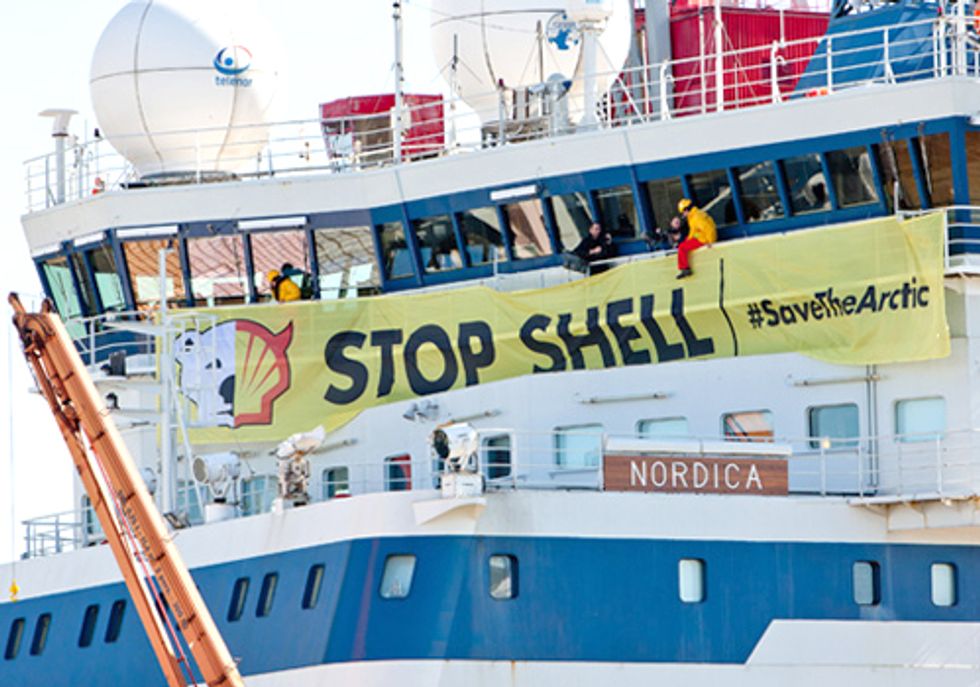Activists Occupy Shell Icebreaker in Finland