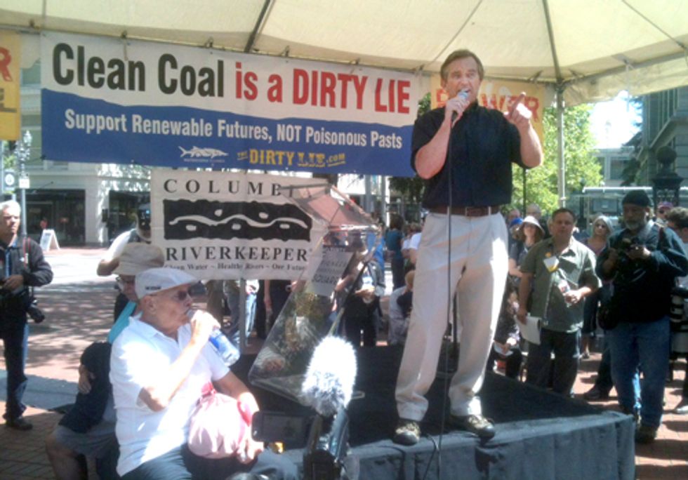 Hundreds Protest Coal Exporting at Rally with Robert F. Kennedy, Jr.