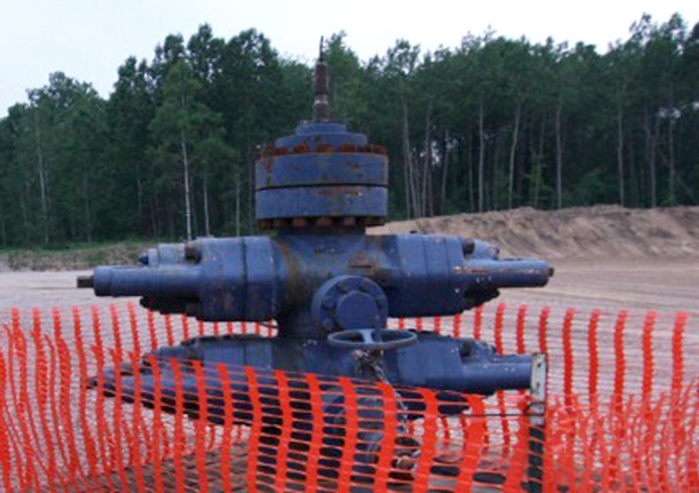 Citizen-Led Ballot Initiative to Ban Fracking Begins in Michigan