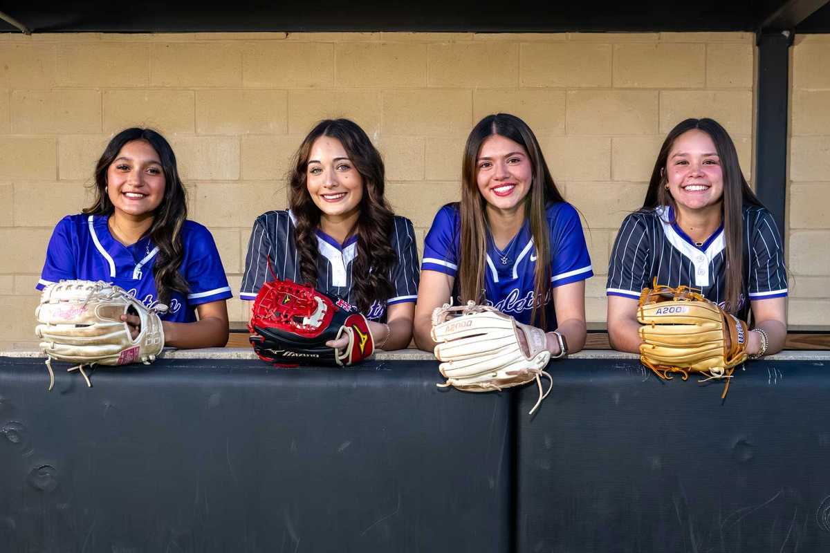 BUSINESS AS USUAL: State contention follows No. 14 Angleton in Simpson's debut