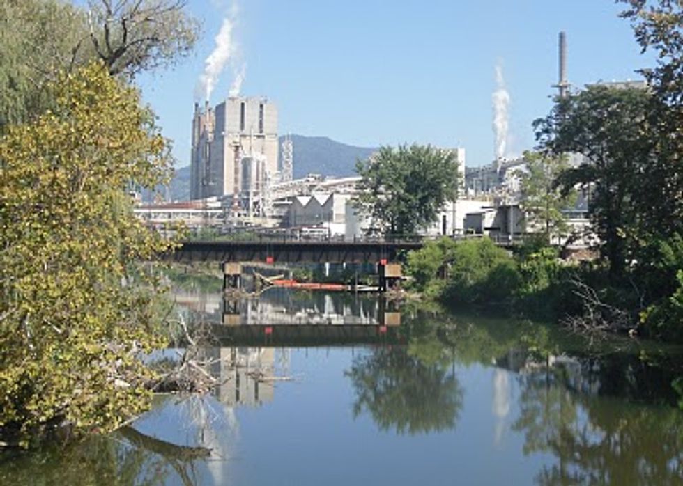 North Carolina Industries Continue to Resist Regulations on Air Pollution