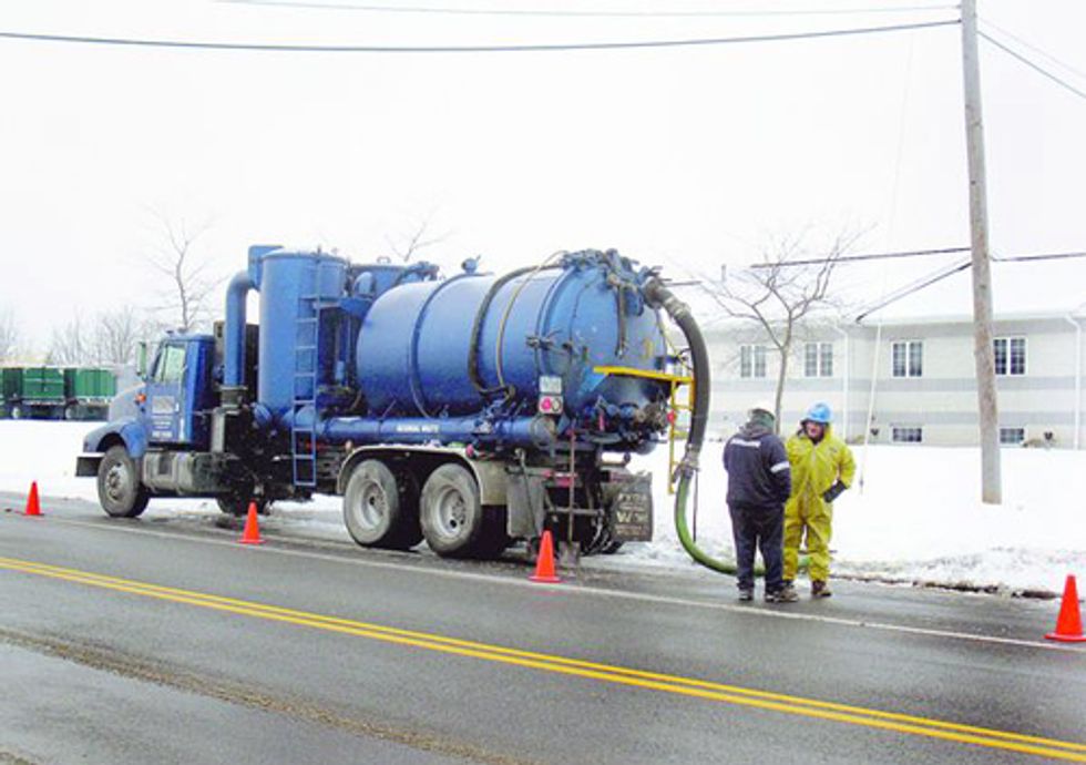 Dumping of Toxic Fracking Wastewater Reaffirms Natural Gas Industry Free-for-All in Ohio