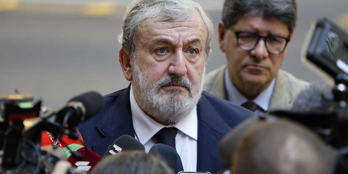 Il Csm mette Emiliano nel freezer