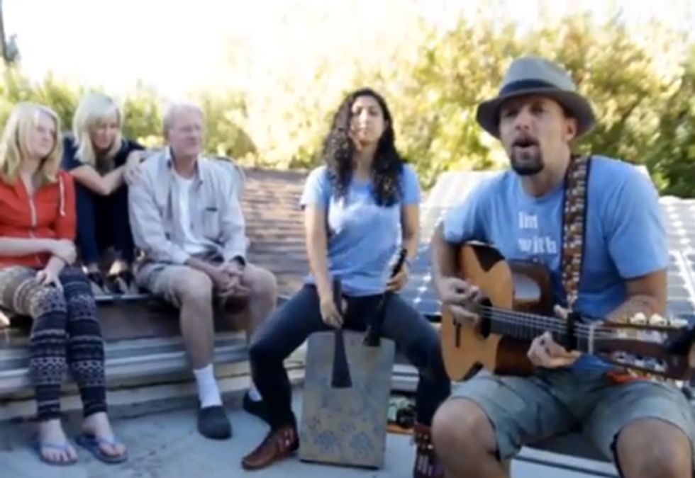 Jason Mraz Sings from My Rooftop in Support of the Climate Reality Project