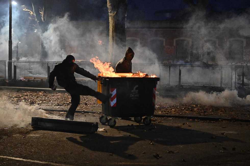 I giudici ai picchiatori rossi: «Fate pure i vostri comodi»