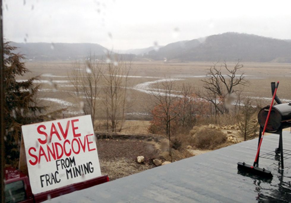 Iowa: Fracking Industry's Next Frac-Sand Target