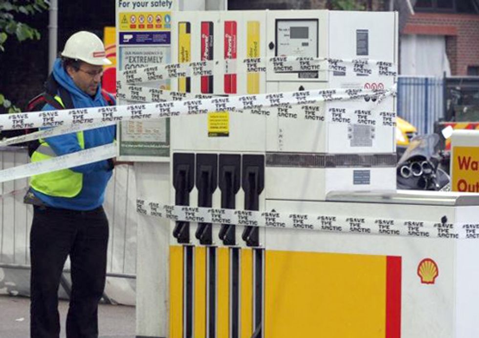 Activists Shut Down 77 Shell Gas Stations in UK to Protest Arctic Drilling