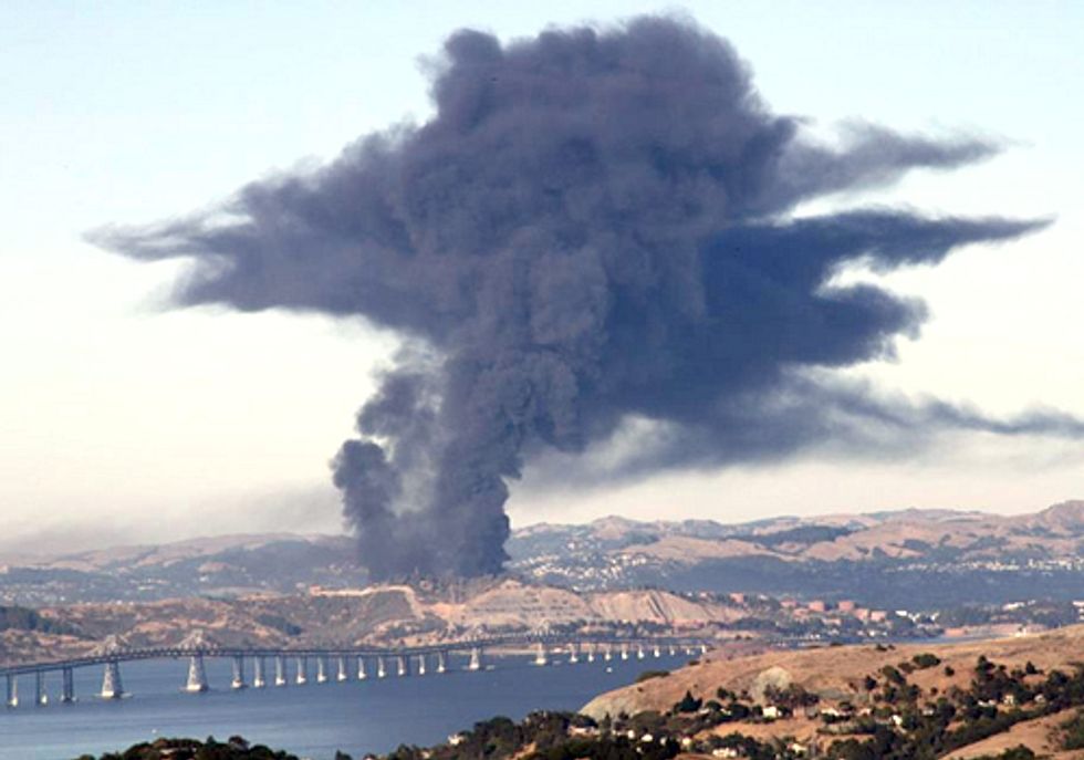 Chevron Refinery Explosion Fires up Local Residents