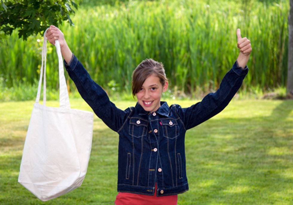 Thirteen-Year-Old Persuades Illinois Governor to Veto Bill Prohibiting Communities from Banning Plastic Bags