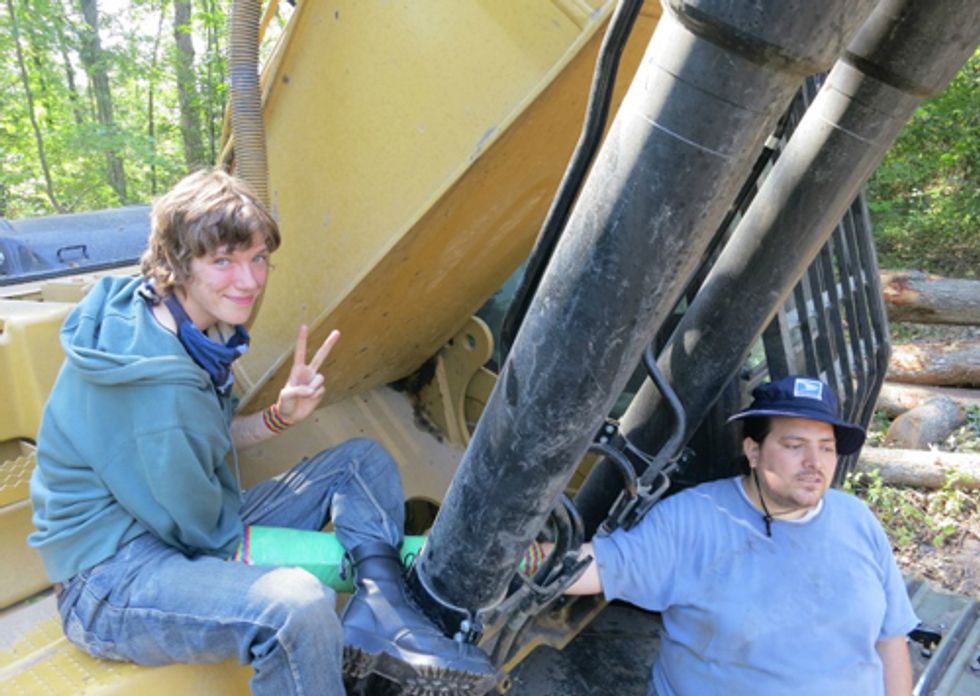Tar Sands Blockade Continues Against Keystone XL