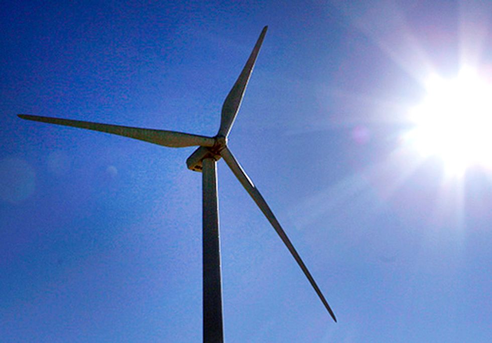 Wind Power Lowers Electricity Costs