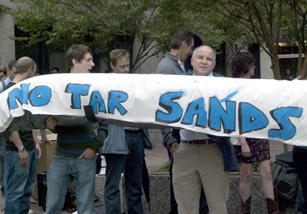 Solidarity Rallies Abound in Support of Tar Sands Blockade