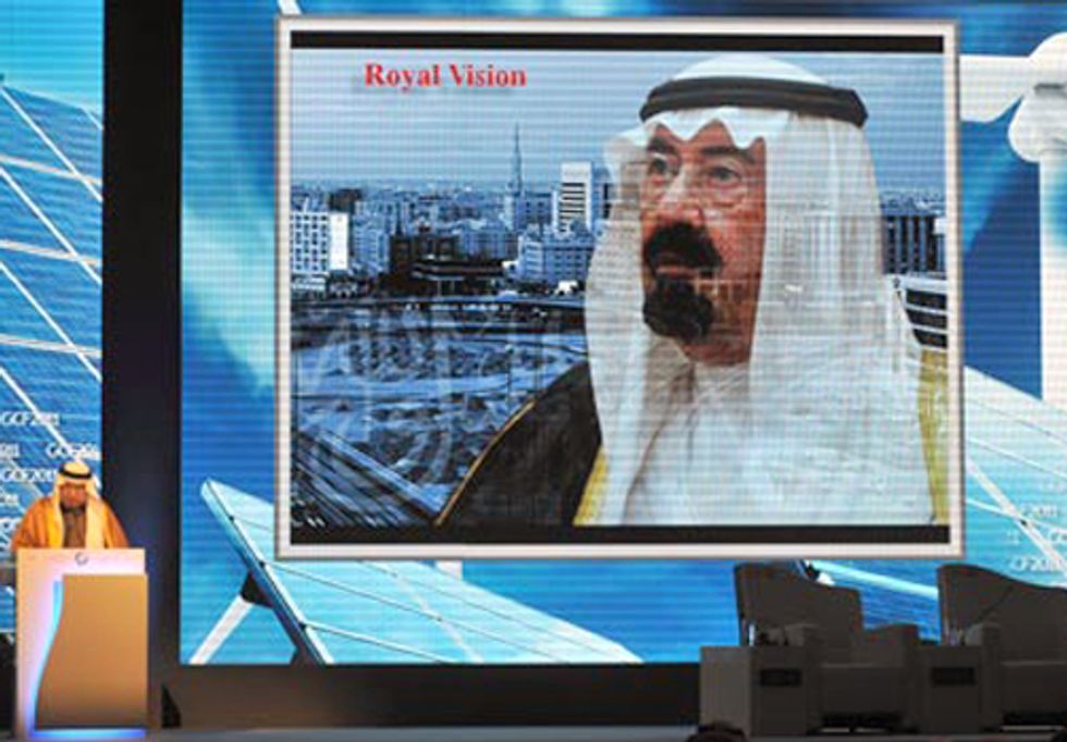 Saudi Arabia Reveals Plans to Be Powered Entirely by Renewables While Fossil Fuels Dictate U.S. Energy Policy