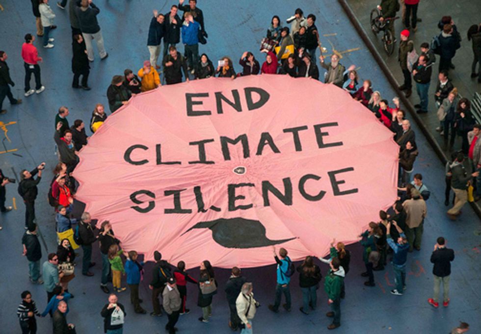 Activists Unfurl Giant 'End Climate Silence' Banner in Times Square