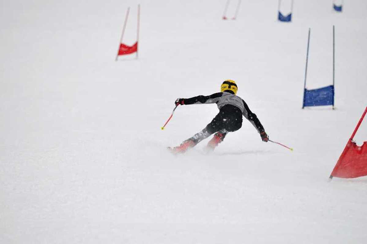 skiing, skier, downhill ski race, alpine skiing, super-g