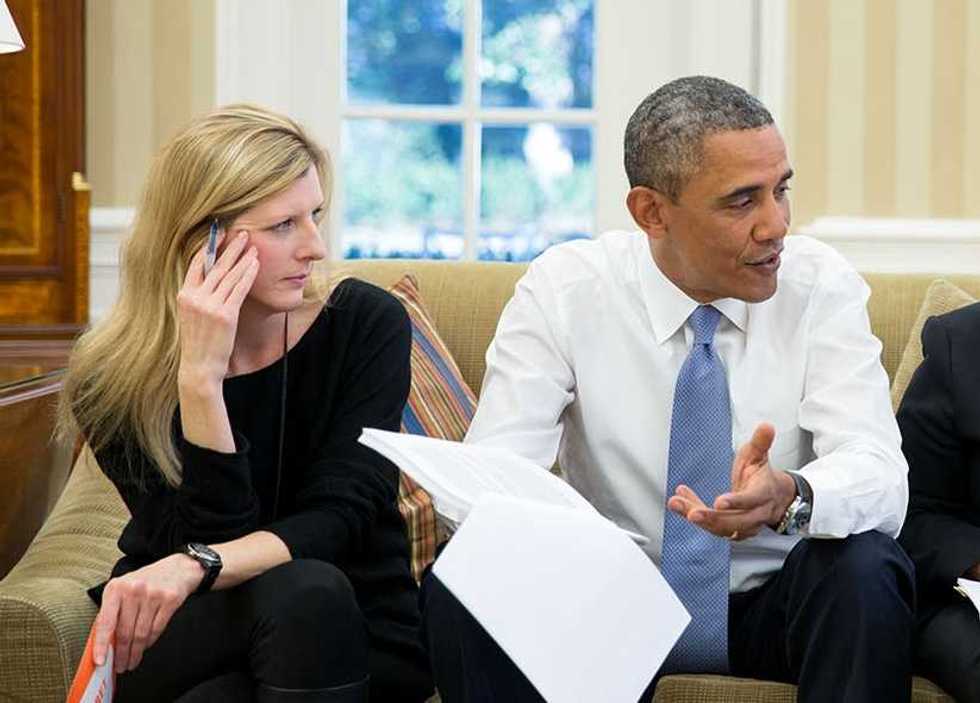 L’ex consigliera di Obama salta per i file di Epstein. Lo chiamava «zio Jeffrey»