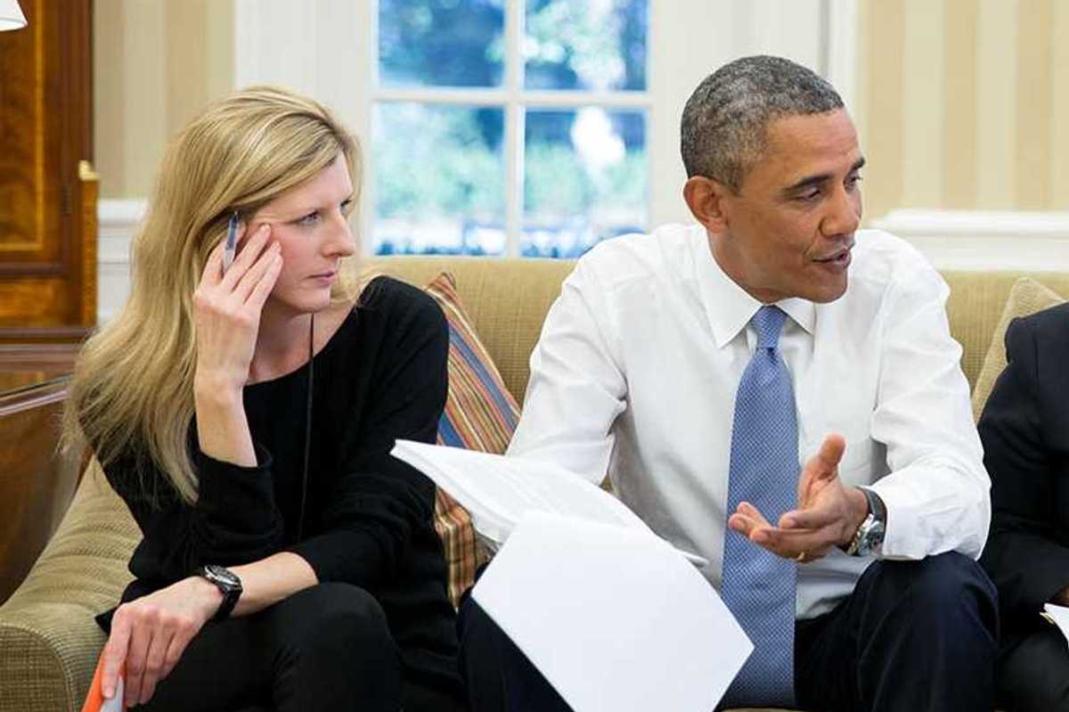 L’ex consigliera di Obama salta per i file di Epstein. Lo chiamava «zio Jeffrey»