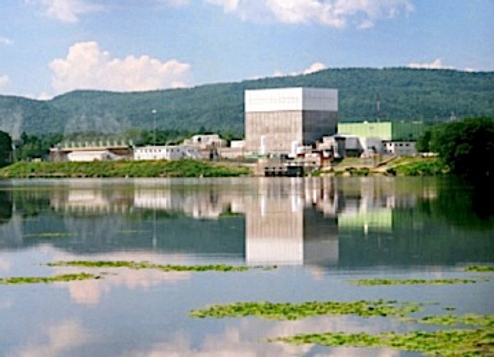 Another No Nuke Victory: Vermont Yankee Nuclear Plant to Close in 2014