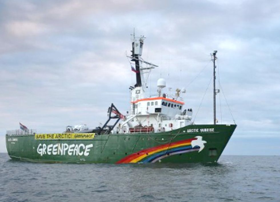 25 Arrested by Armed Russian Coast Guards Following Arctic Oil Drilling Protest