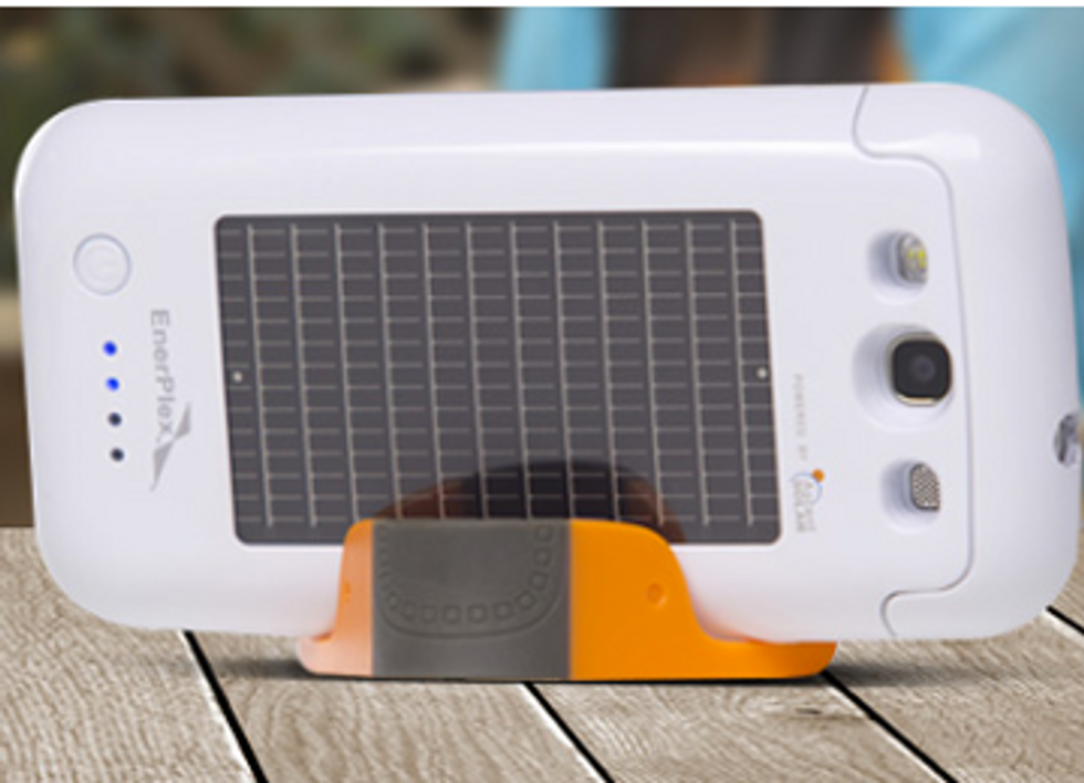 Solar Panel Case Doubles Talk Time