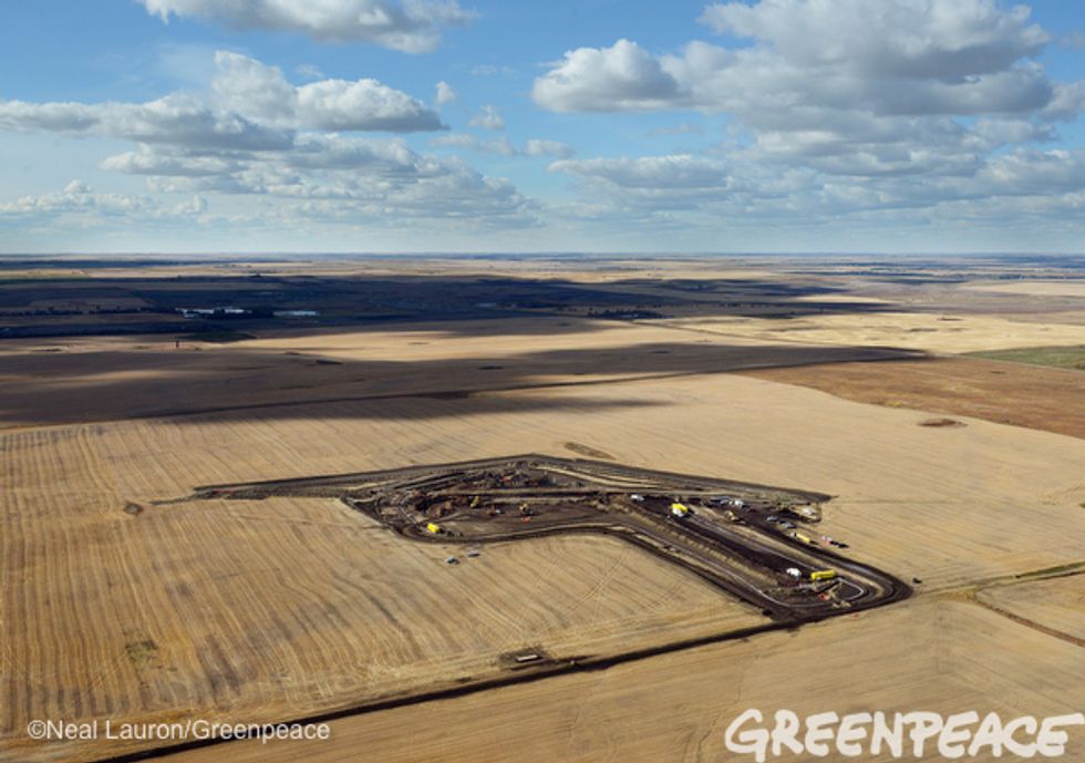 Exclusive Greenpeace Photos of North Dakota Pipeline Oil Spill