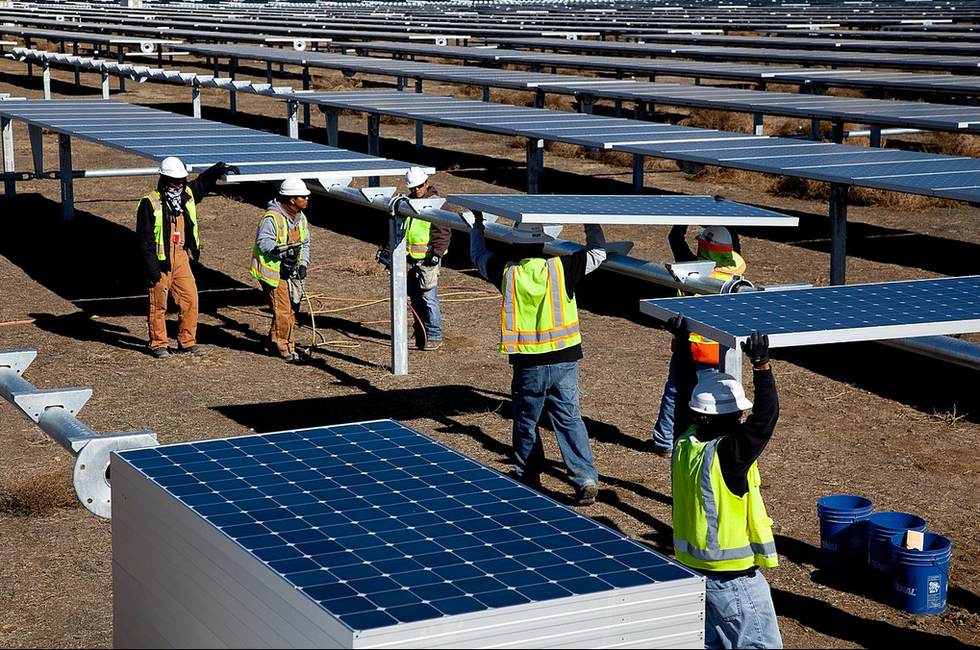 Top Companies Invested in Solar Energy Projects