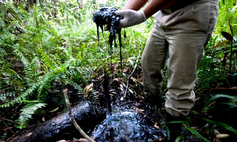 Ecuadorians Fight for Justice in Landmark Chevron Trial, Danny Glover Visits Contaminated Rainforest in Support