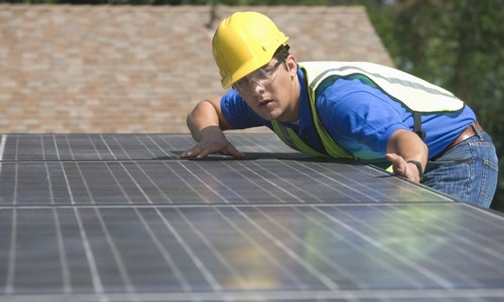 4 Ways to Lower Cost of Going Solar