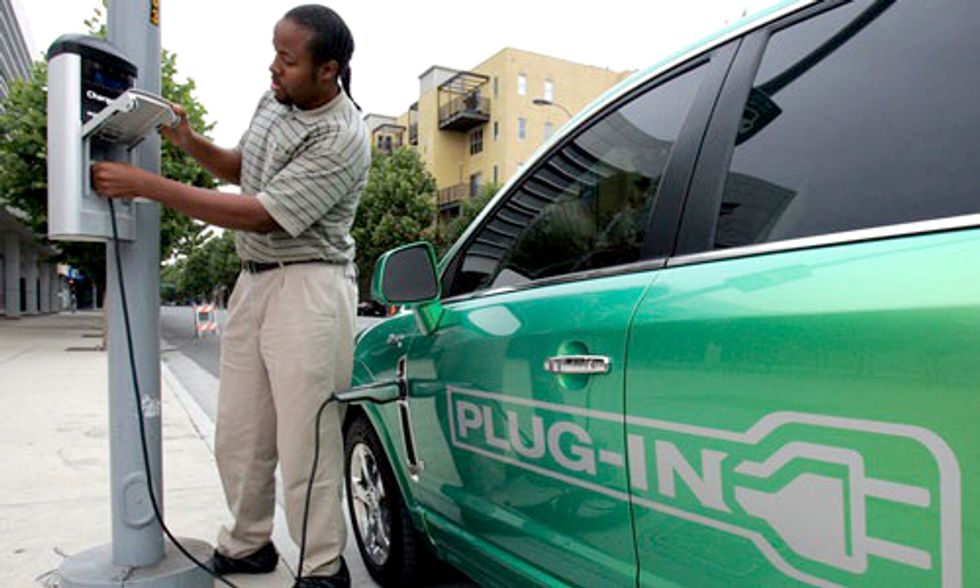 EV Drivers Want More Public Chargers, Fear Getting Stranded