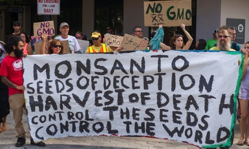 Gaining Ground on Fight to Label Genetically Engineered Foods
