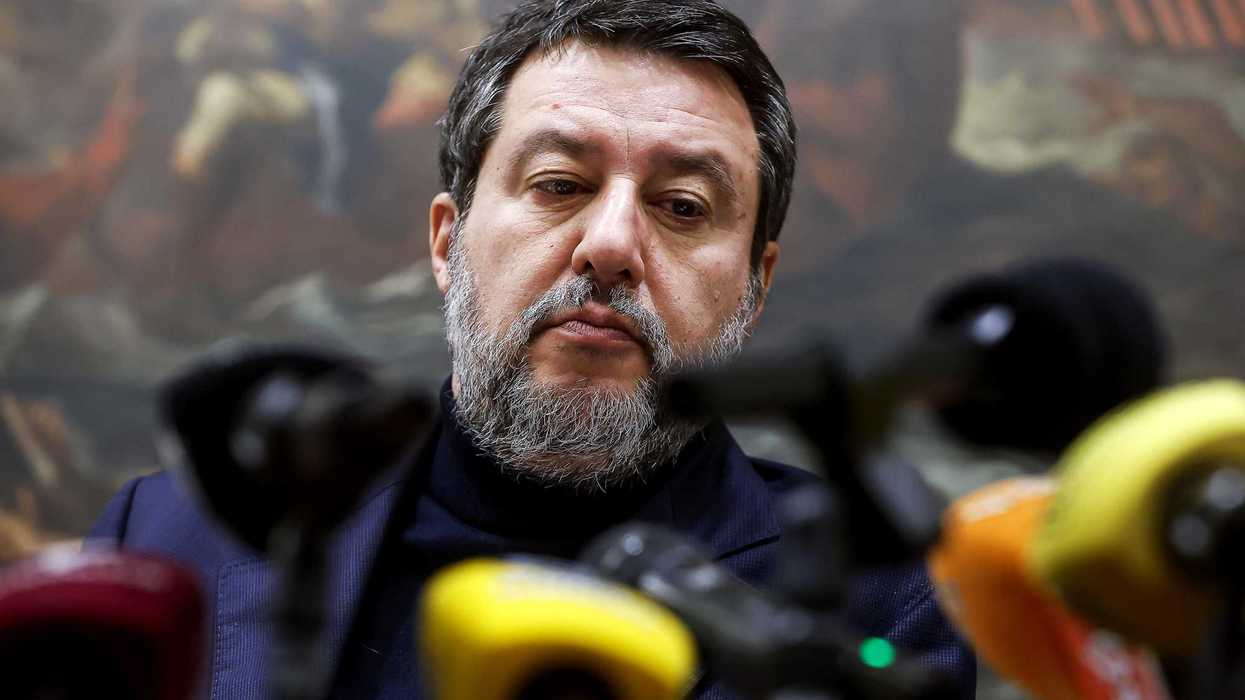 Salvini batte la Cgil: sciopero aereo rinviato