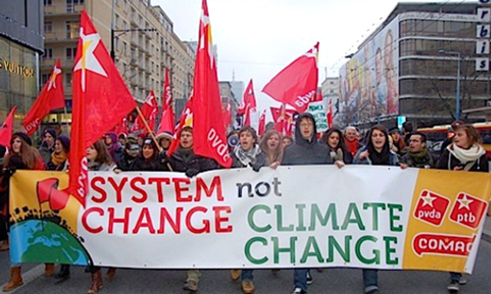 Thousands Protest Outside UN Climate Talks in Warsaw Demanding Climate Action