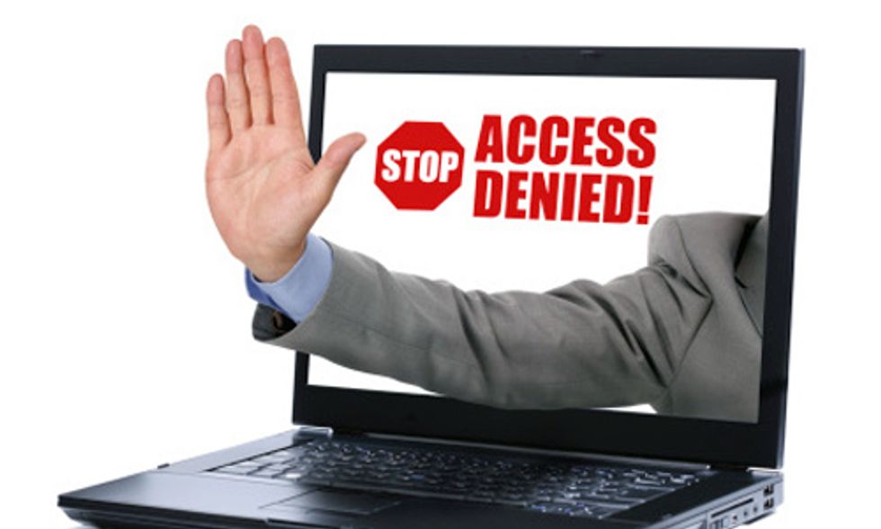4 News Outlets Ban Climate Change Deniers