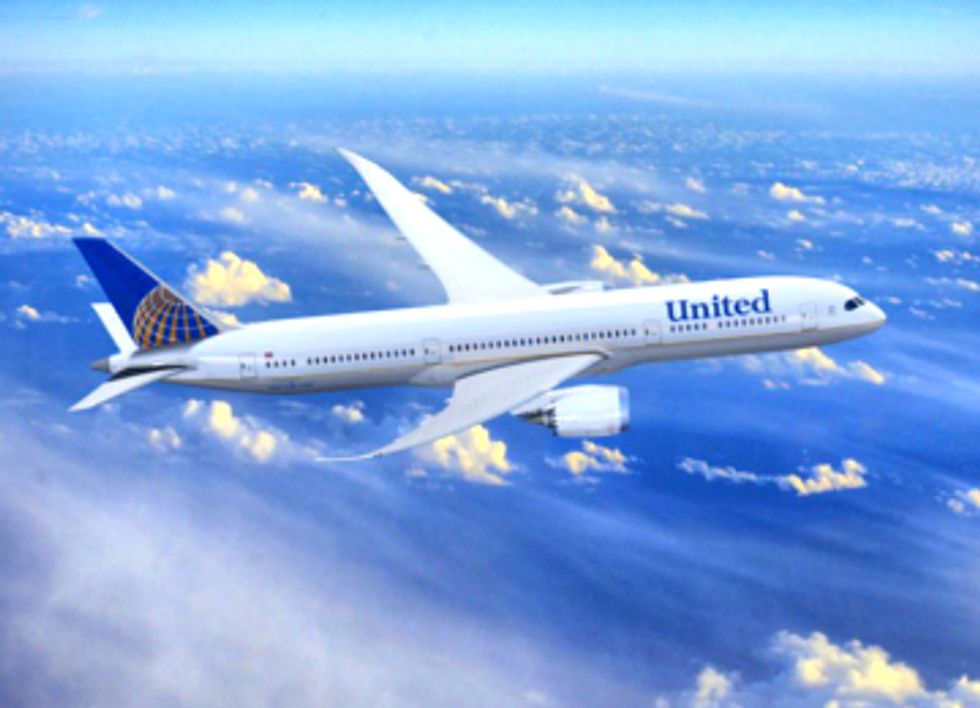Customers Call Out United Airlines Over Climate Greenwashing