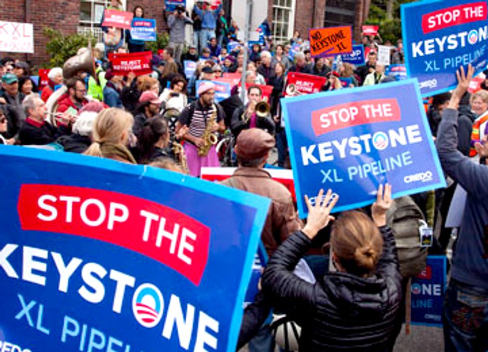 22 Arrested in Chicago Urging President Obama to Reject Keystone XL